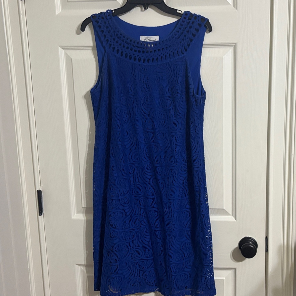 Elegant Blue Lace Sleeveless Dress